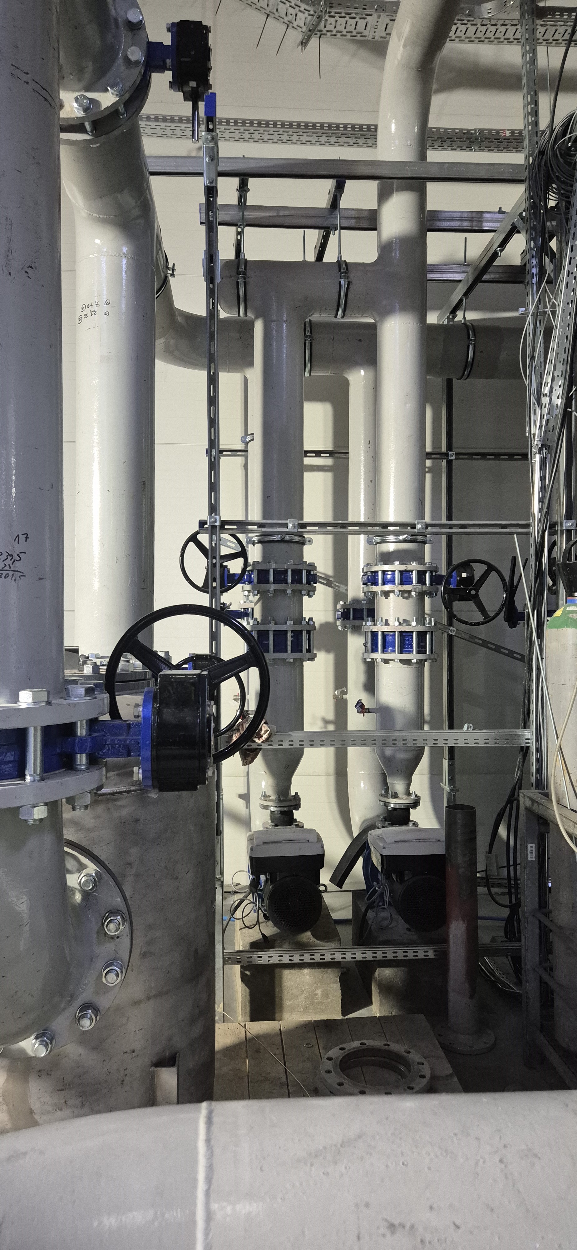 Zdjęcie przedstawiające zlecenie 'Instalacja wody lodowej dla producenta sprzętu medycznego Nemera Szczecin'