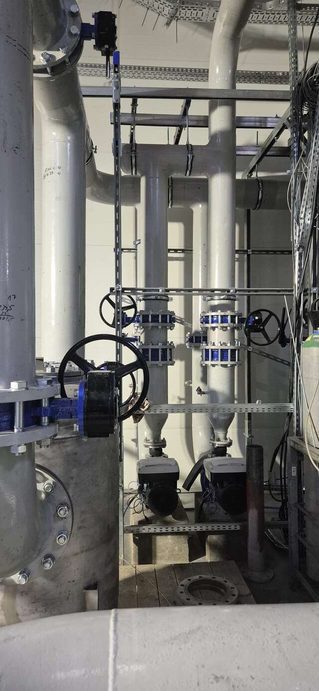 Zdjęcie przedstawiające zlecenie 'Instalacja wody lodowej dla producenta sprzętu medycznego Nemera Szczecin'