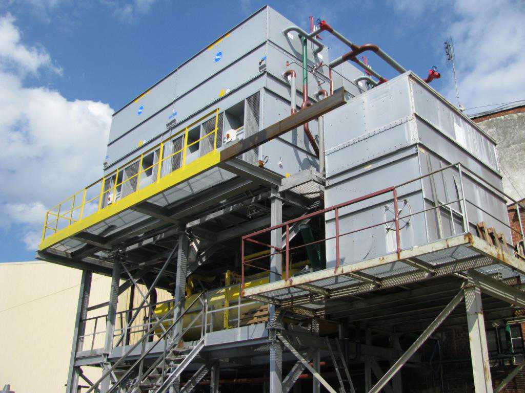 Zdjęcie przedstawiające zlecenie 'Demontaż i montaż - skraplacz wyparny NH3 w przetwórni warzyw 'Allmiz' Sp. z o.o. w Dęblinie'